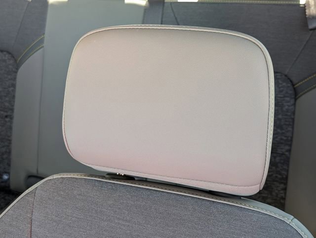 Used 2024 Chevrolet Colorado ZR2 w/ Technology Package image 18