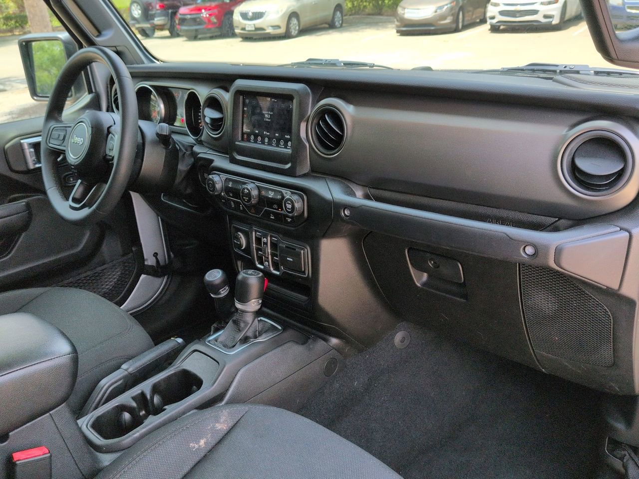 Used 2023 Jeep Gladiator Sport AWD/4WD image 25