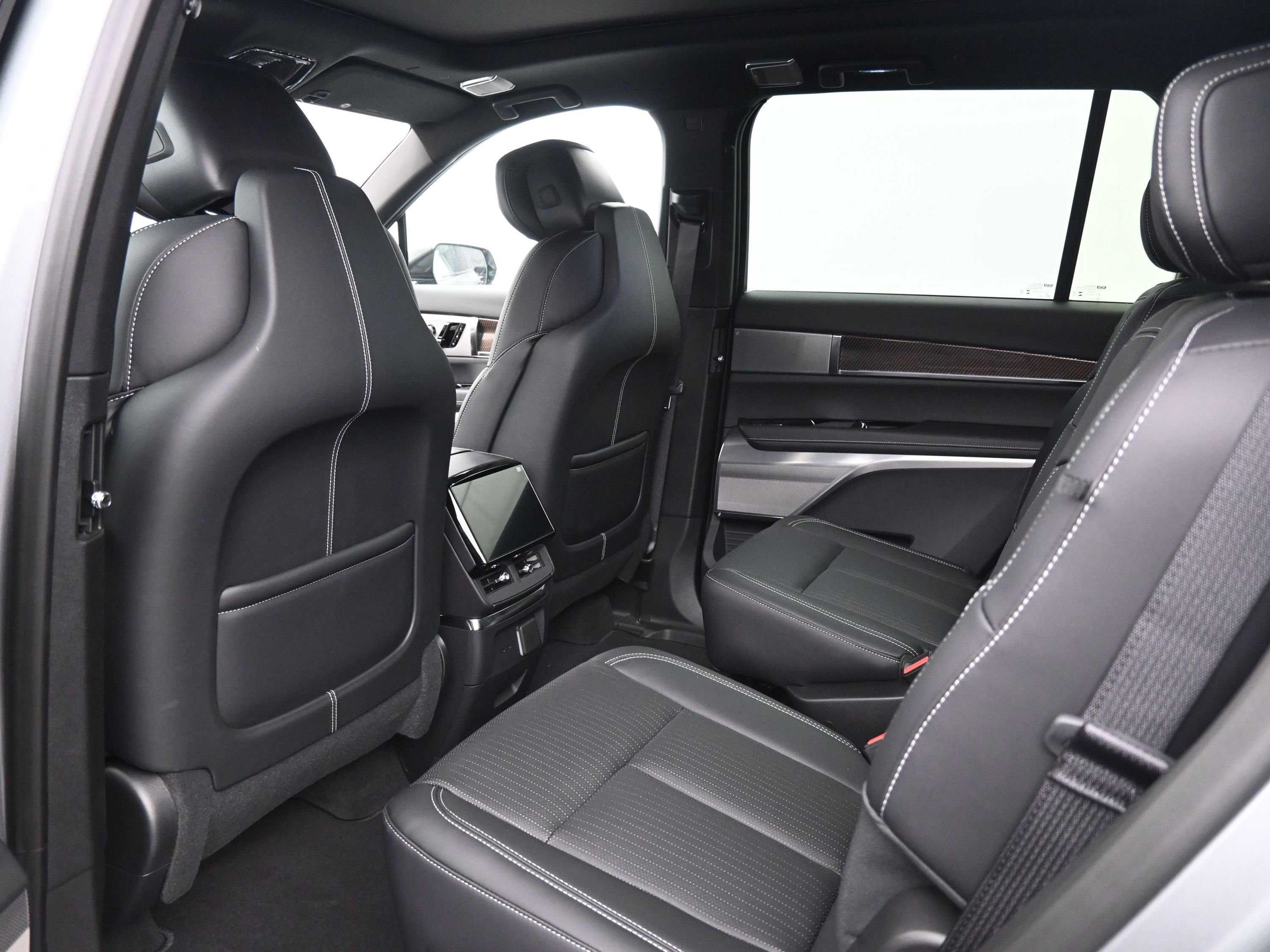 New 2026 Cadillac Vistiq Sport w/ LPO, Floor Liner Package image 10