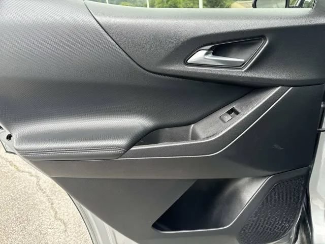Used 2025 Chevrolet Equinox LT FWD image 19