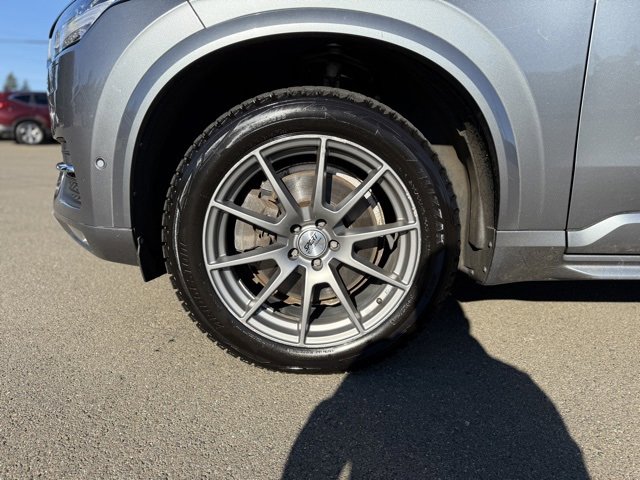 Used 2018 Volvo XC90 T6 Momentum w/ Convenience Package image 9