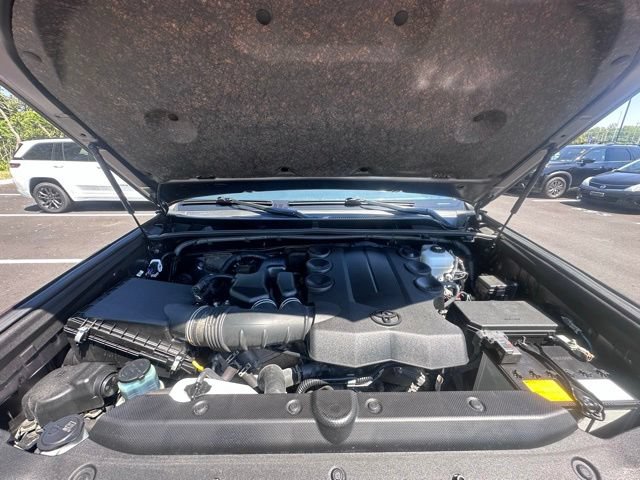 Used 2022 Toyota 4Runner Limited AWD/4WD image 17