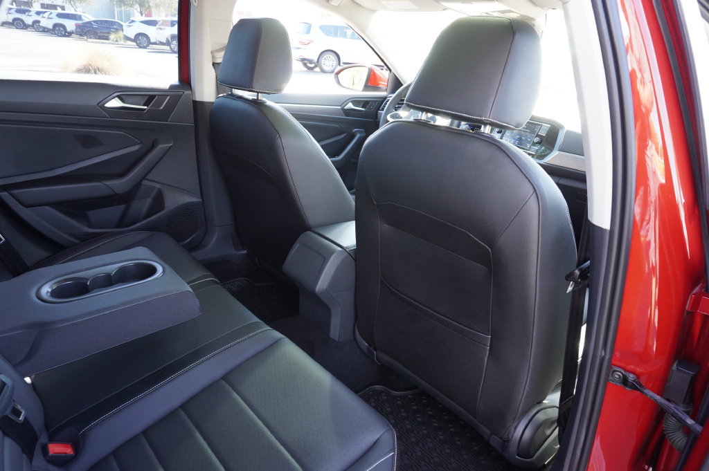 Used 2023 Volkswagen Jetta SE FWD image 10