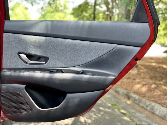 Used 2024 Hyundai Elantra Limited image 22
