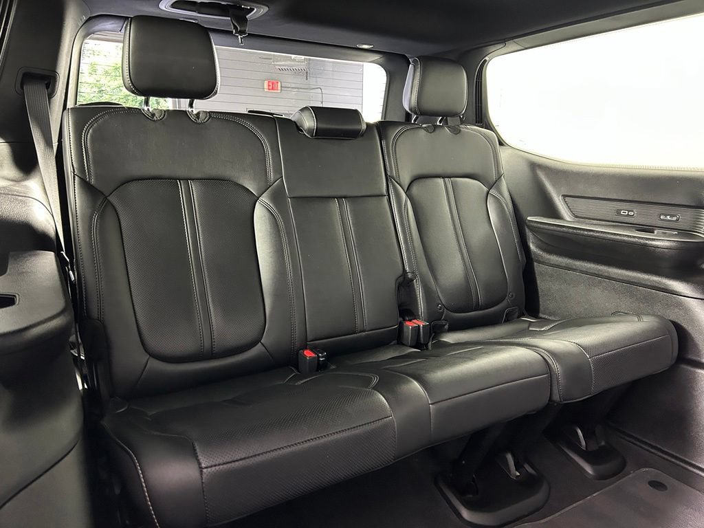 Used 2023 Jeep Wagoneer Series II AWD/4WD image 14