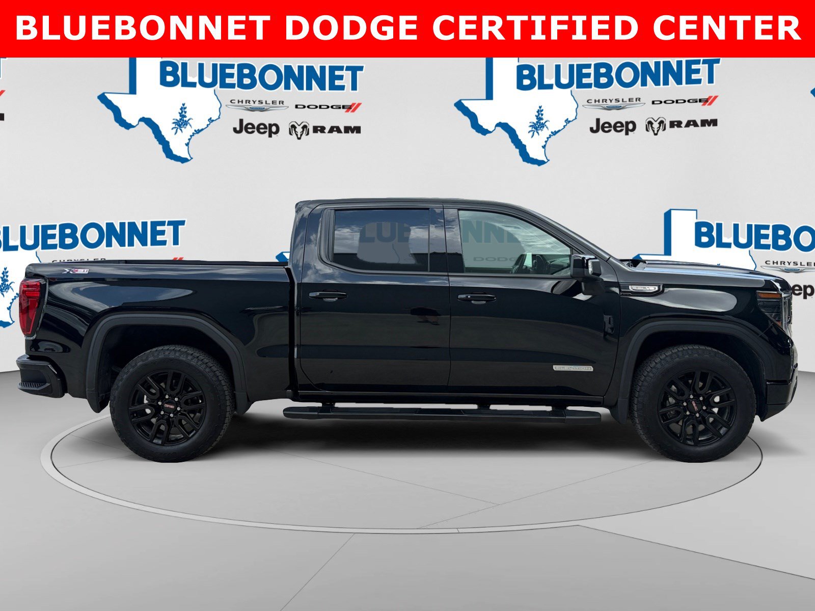 Used 2026 GMC Sierra 1500 Elevation w/ Elevation Premium Package AWD/4WD image 4