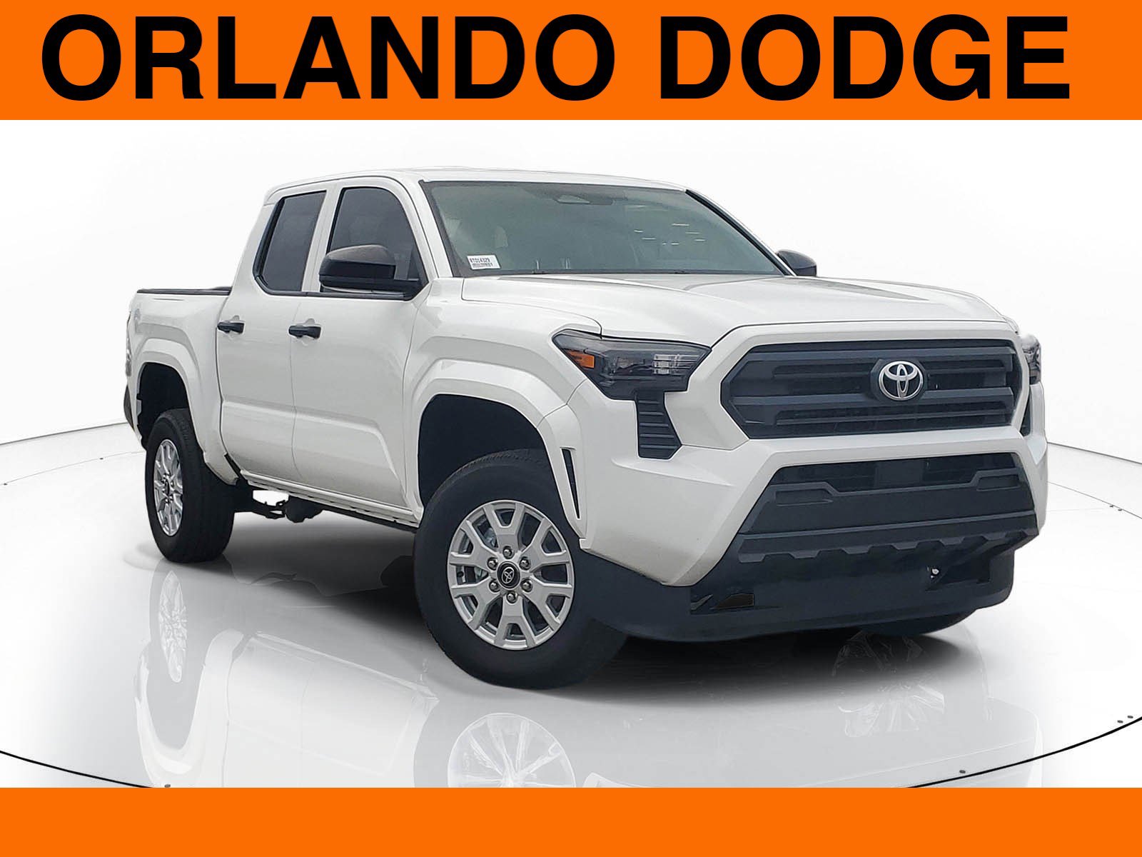 Used 2024 Toyota Tacoma SR image 1