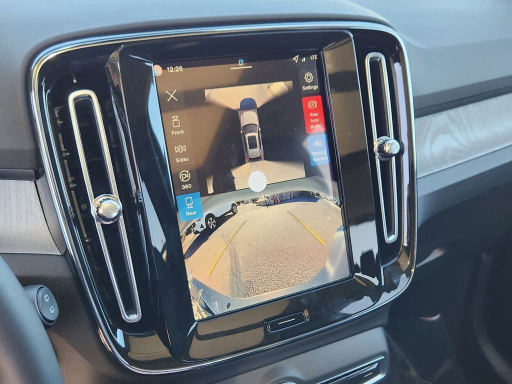 New 2026 Volvo XC40 B5 Plus w/ Protection Package Premier AWD/4WD image 12
