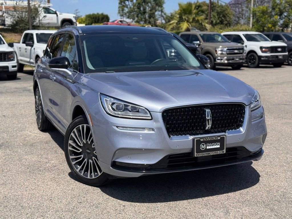 Used 2022 Lincoln Corsair Reserve w/ Equipment Group 201A AWD/4WD image 2