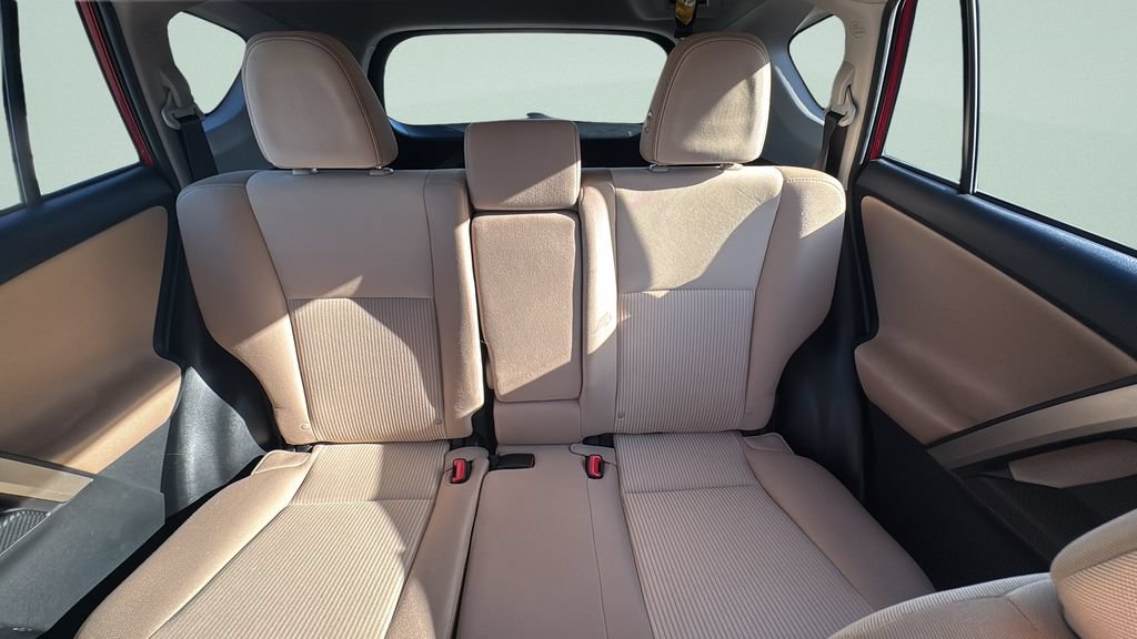 Used 2015 Toyota RAV4 XLE FWD image 10