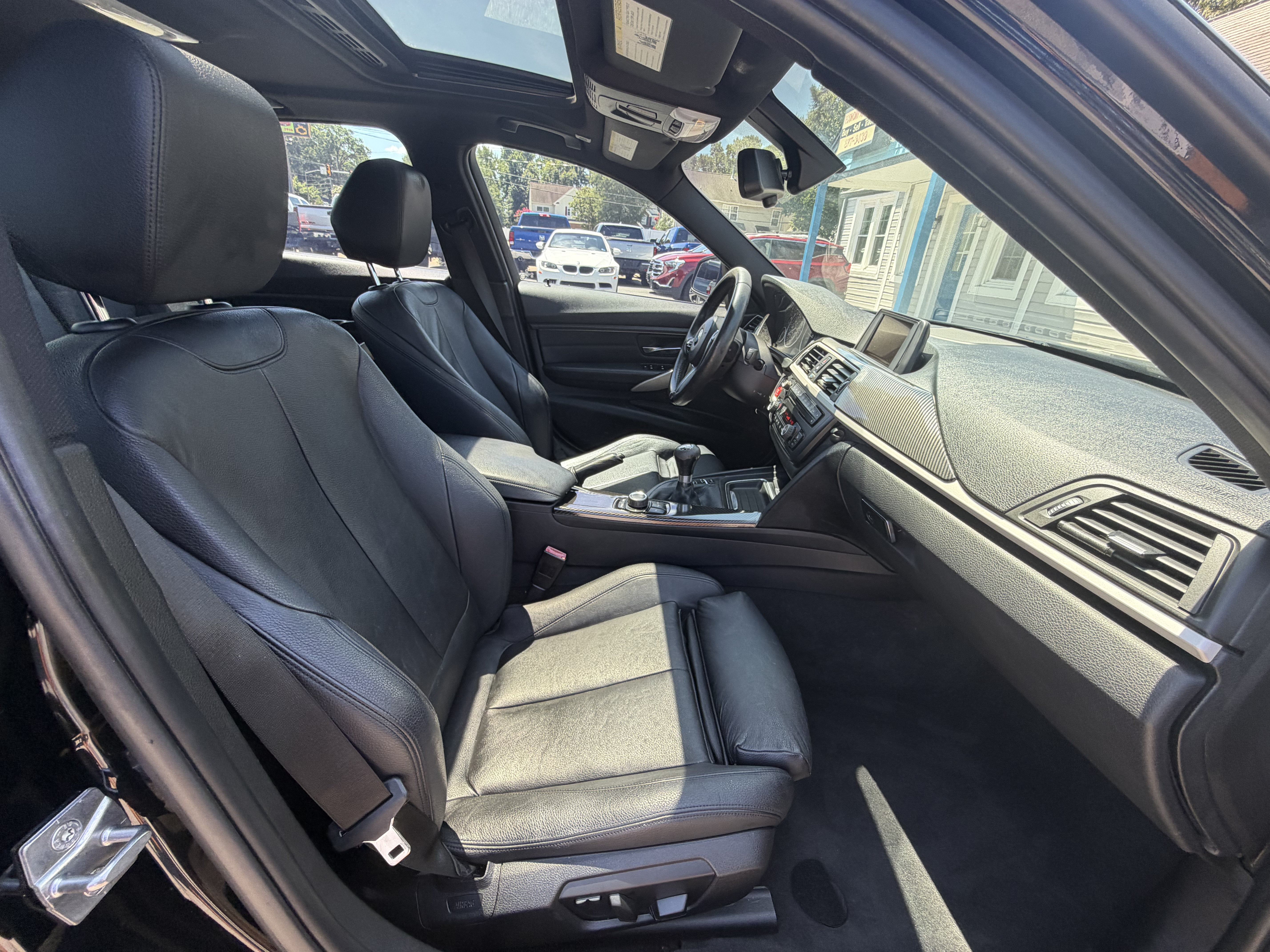Used 2014 BMW 320i Sedan RWD image 15