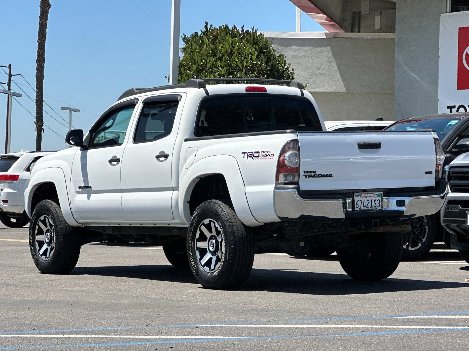 Used 2013 Toyota Tacoma 4x4 Double Cab w/ TRD Off-Road Pkg image 3