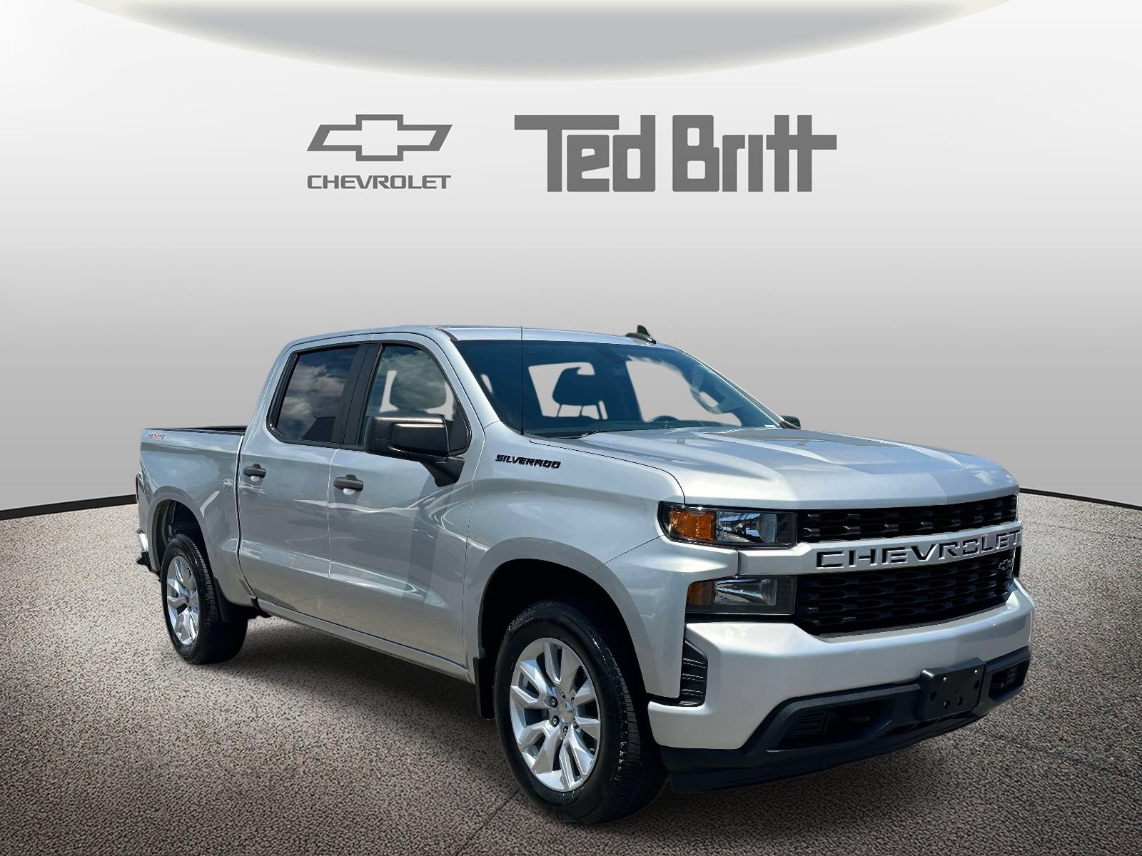 Certified 2022 Chevrolet Silverado 1500 Custom w/ LPO, Dark Essentials Package AWD/4WD image 3