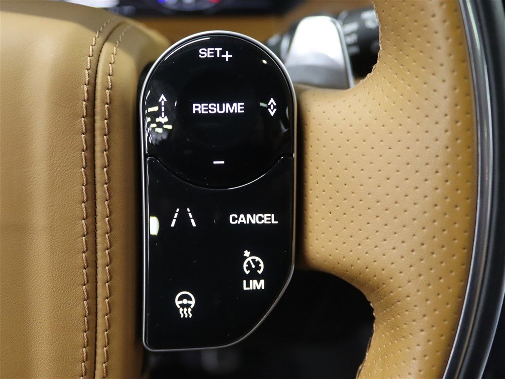 Used 2020 Land Rover Range Rover Velar R-Dynamic HSE image 31