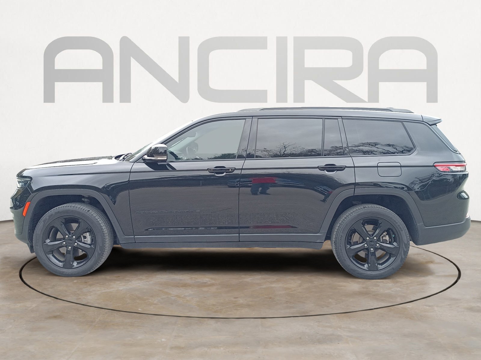 Certified 2022 Jeep Grand Cherokee L Limited w/ Black Appearance Package image 7