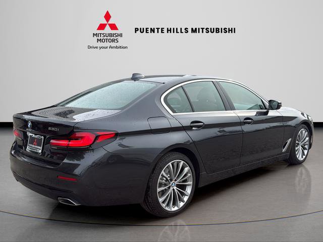 Used 2022 BMW 530i w/ Premium Package image 5
