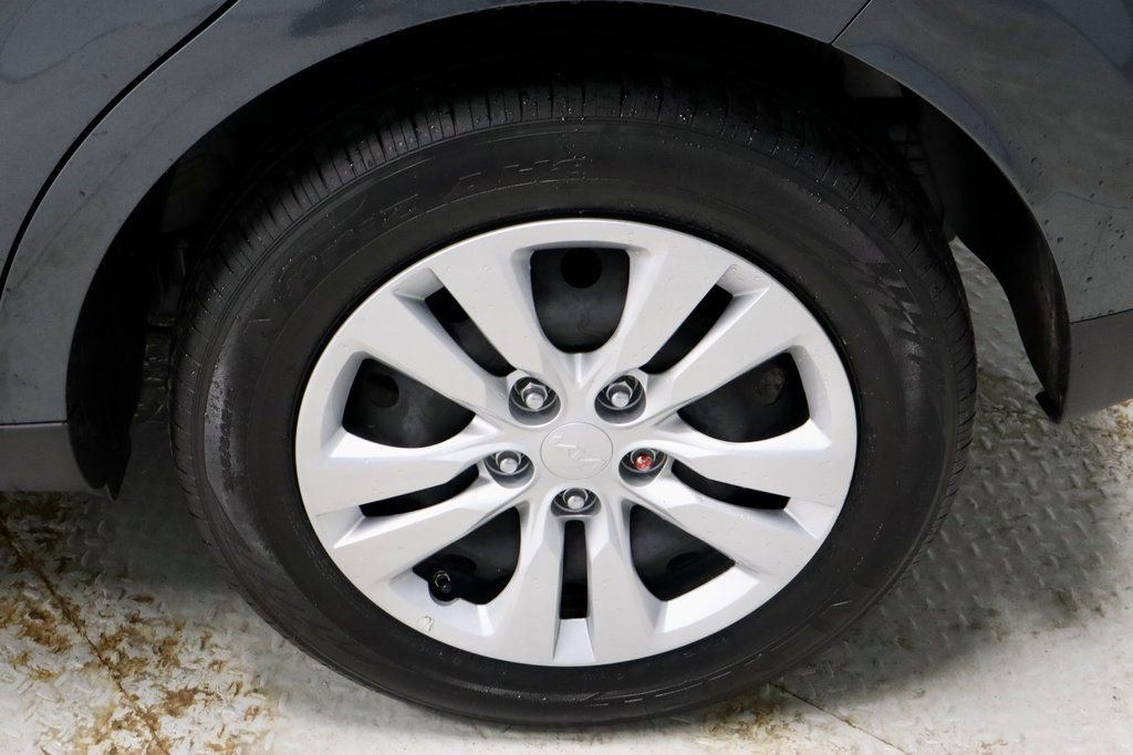 Used 2025 Kia Soul LX image 18