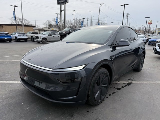 Used 2026 Tesla Model Y Long Range image 1