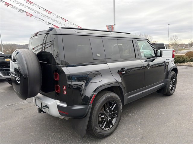 Used 2024 Land Rover Defender 110 S image 4
