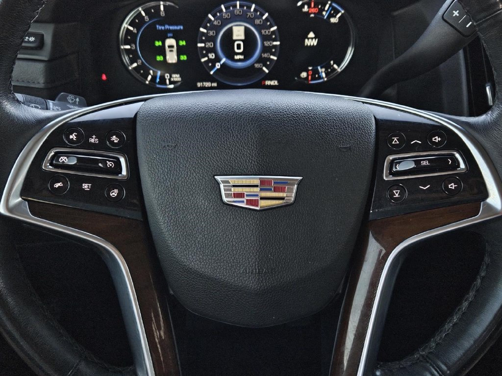 Used 2020 Cadillac Escalade Luxury RWD image 27