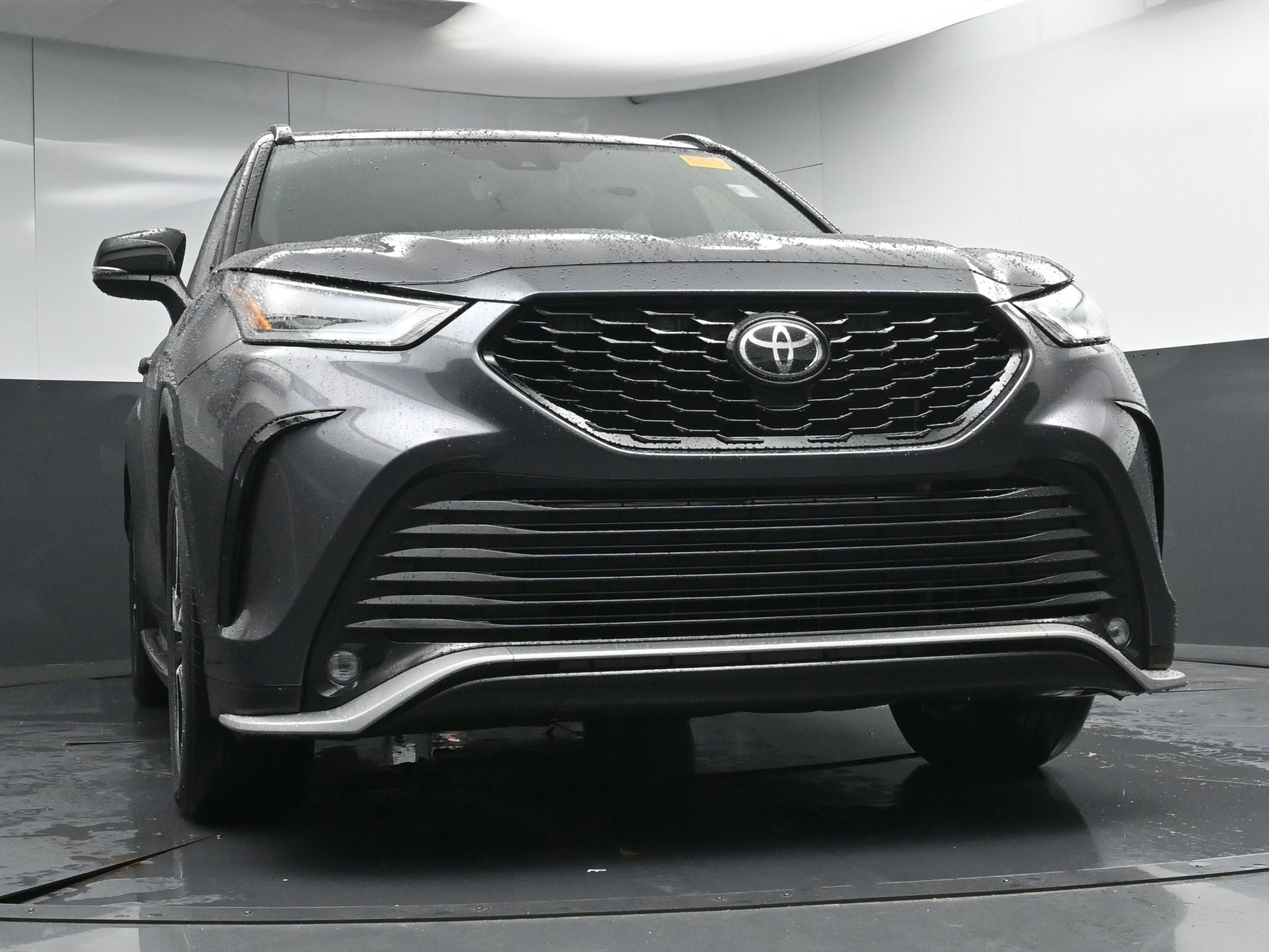 Certified 2021 Toyota Highlander XSE image 25