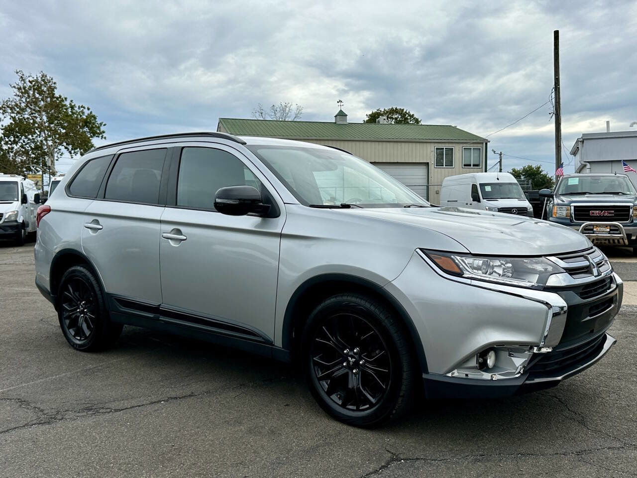 Used 2018 Mitsubishi Outlander LE AWD/4WD image 5