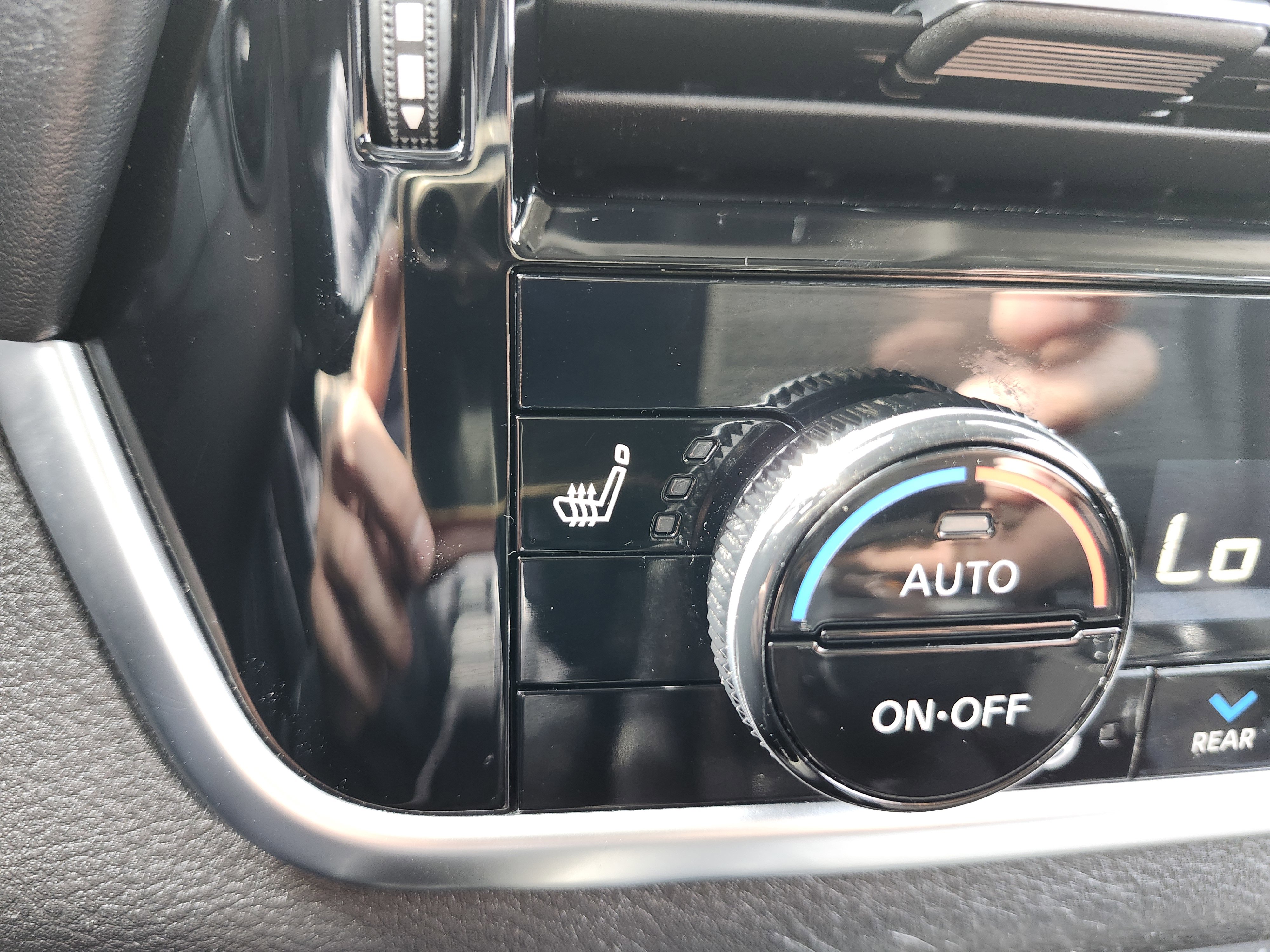 Used 2021 Nissan Rogue SL w/ Premium Package AWD/4WD image 9