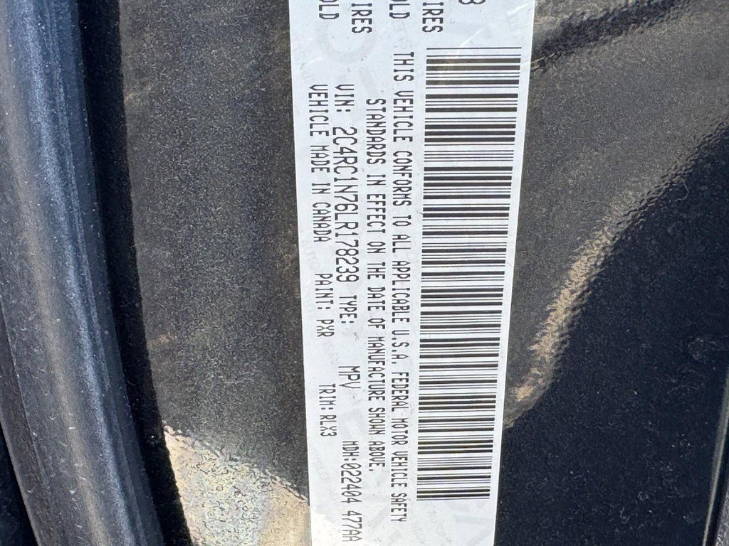 Used 2020 Chrysler Pacifica Limited w/ Advanced Safetytec Group FWD image 27