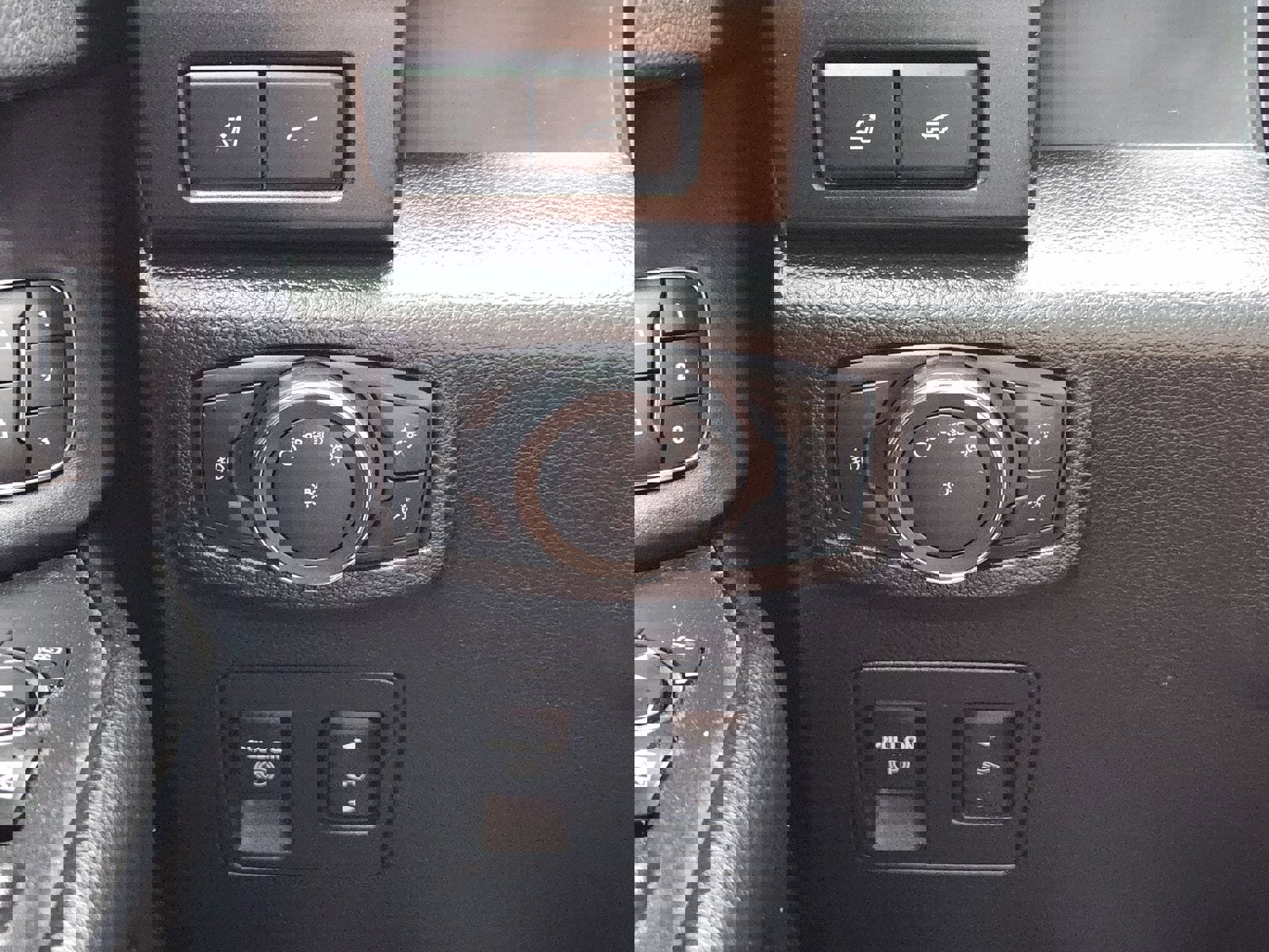 Used 2021 Ford Expedition Limited image 29