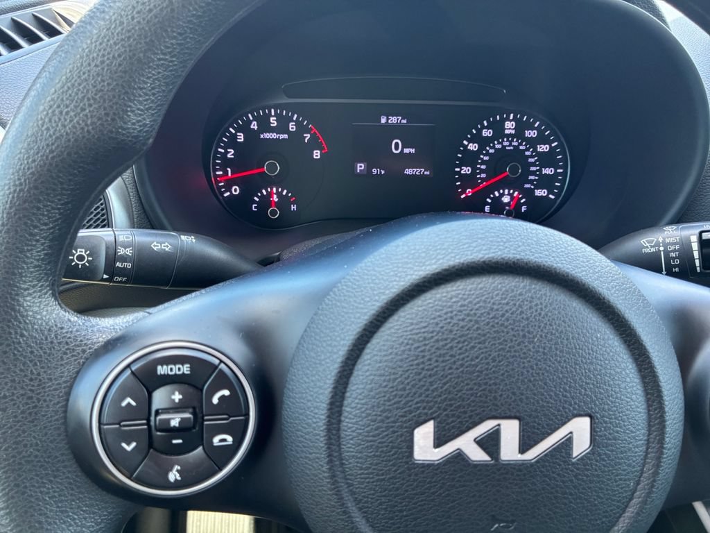 Used 2022 Kia Soul LX FWD image 11