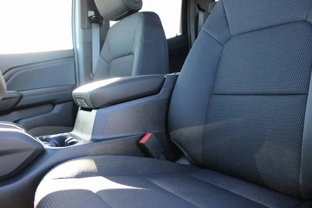 New 2026 GMC Canyon Elevation image 11