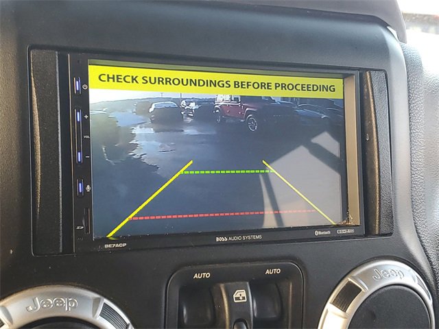 Used 2011 Jeep Wrangler Unlimited Sahara w/ Connectivity Group image 17