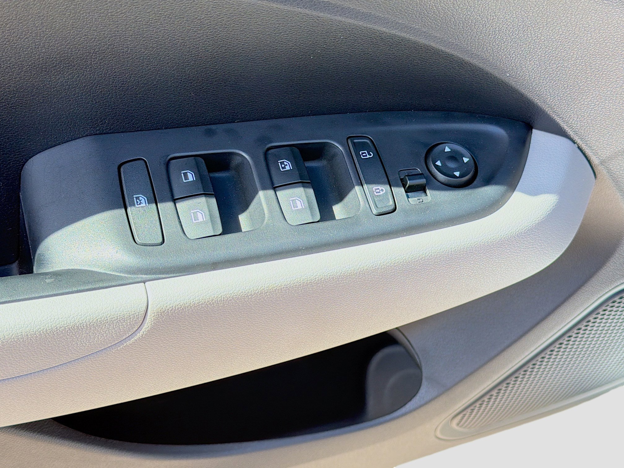 Used 2026 Hyundai Venue SEL image 21