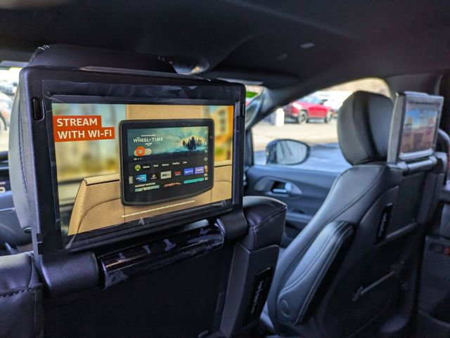 New 2026 Chrysler Pacifica Select FWD image 23