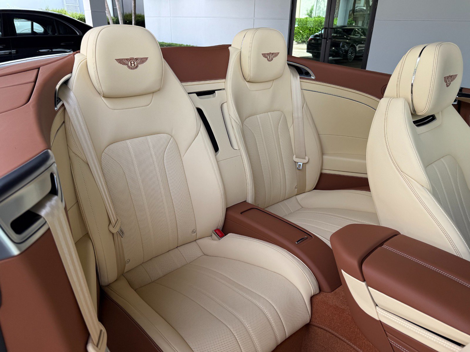 Used 2023 Bentley Continental GT Mulliner AWD/4WD image 35