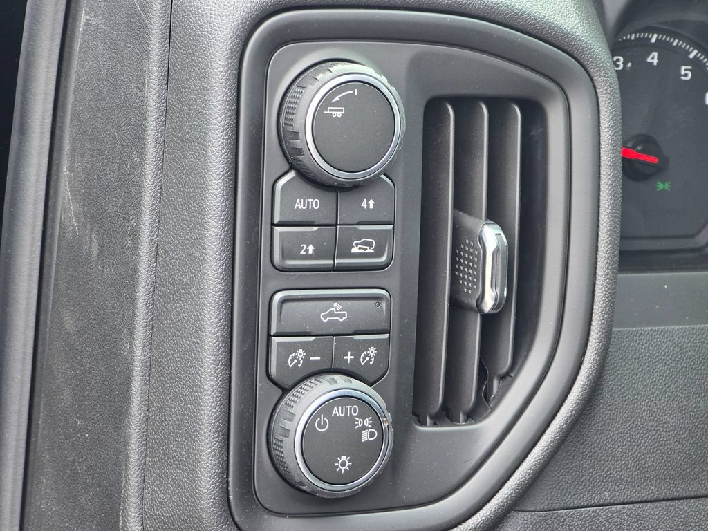 New 2026 Chevrolet Silverado 1500 W/T w/ WT Convenience Package AWD/4WD image 34