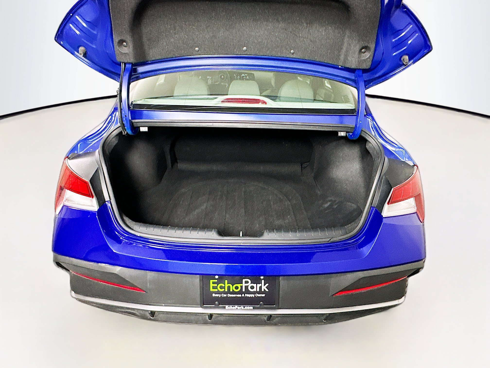 Used 2024 Hyundai Elantra SEL image 28