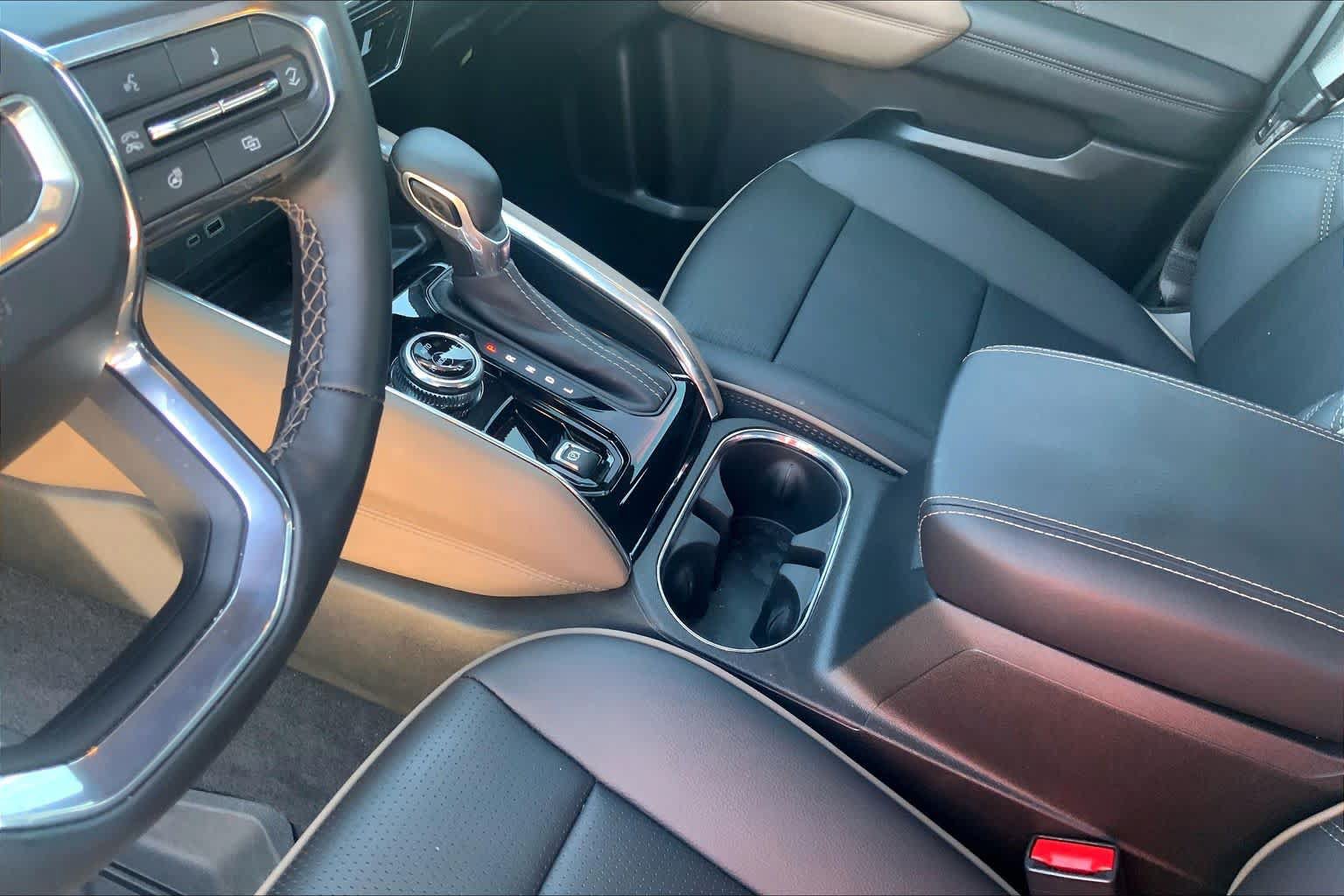 Certified 2025 GMC Canyon Denali AWD/4WD image 16