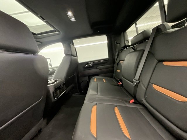 Used 2024 GMC Sierra 2500 AT4 w/ Technology Package image 8