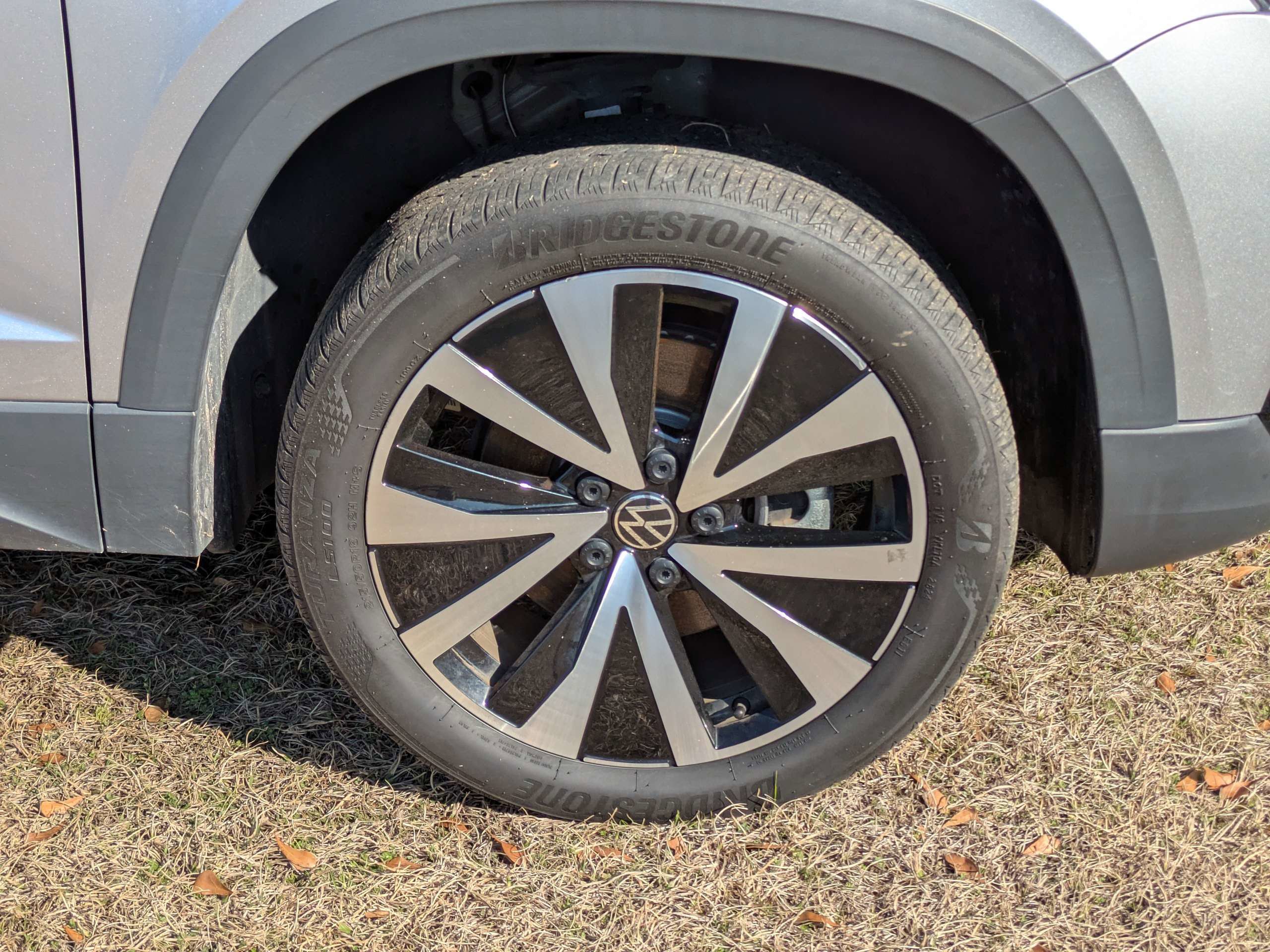 Used 2024 Volkswagen Taos SE image 11