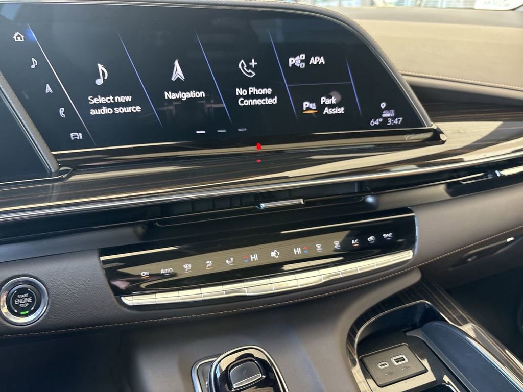 Certified 2023 Cadillac Escalade Premium Luxury AWD/4WD image 13