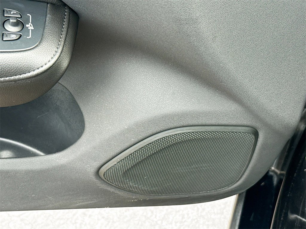 Used 2022 Volvo S60 T8 Inscription image 20