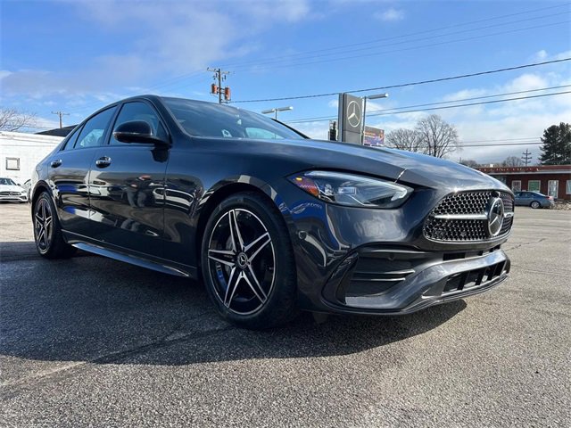 Used 2024 Mercedes-Benz C 300 4MATIC Sedan image 3