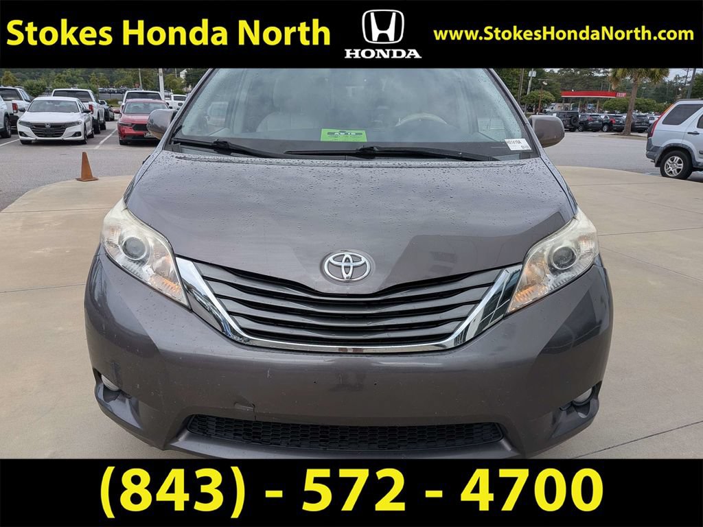 Used 2013 Toyota Sienna XLE w/ Entertainment Pkg AWD/4WD image 16