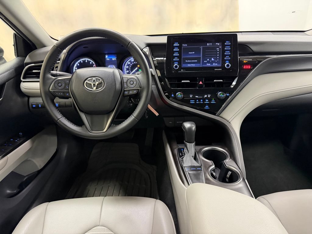 Used 2022 Toyota Camry SE FWD image 17