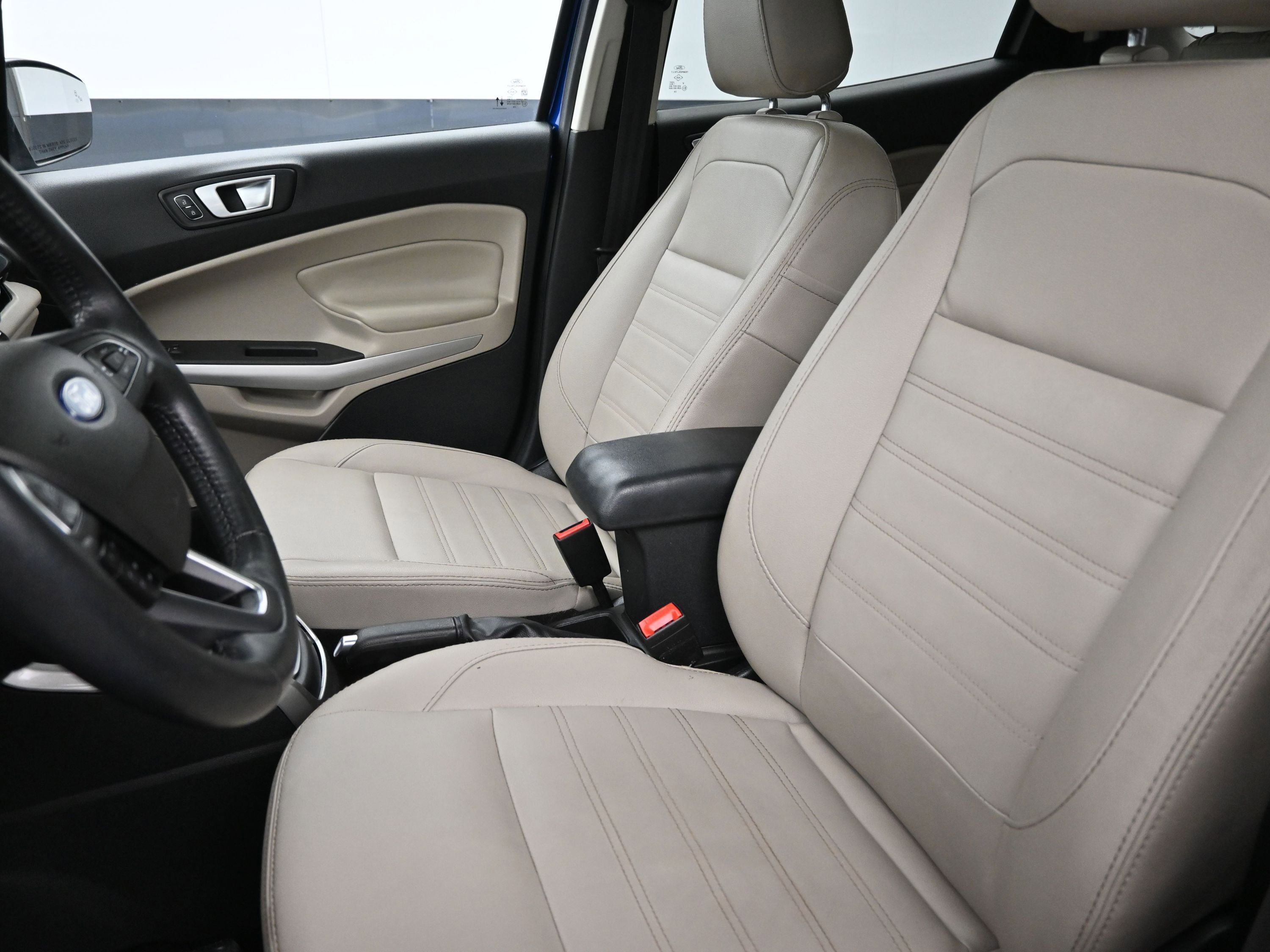 Used 2022 Ford EcoSport Titanium image 11