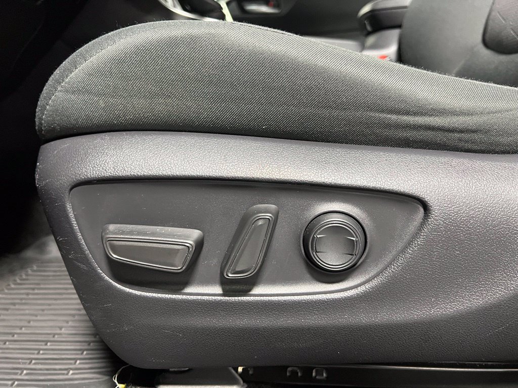 Certified 2019 Toyota RAV4 XLE w/ Convenience Package AWD/4WD image 13