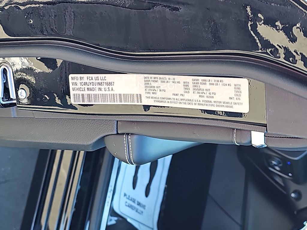 Used 2022 Jeep Grand Cherokee Overland w/ Luxury Tech Group IV image 39