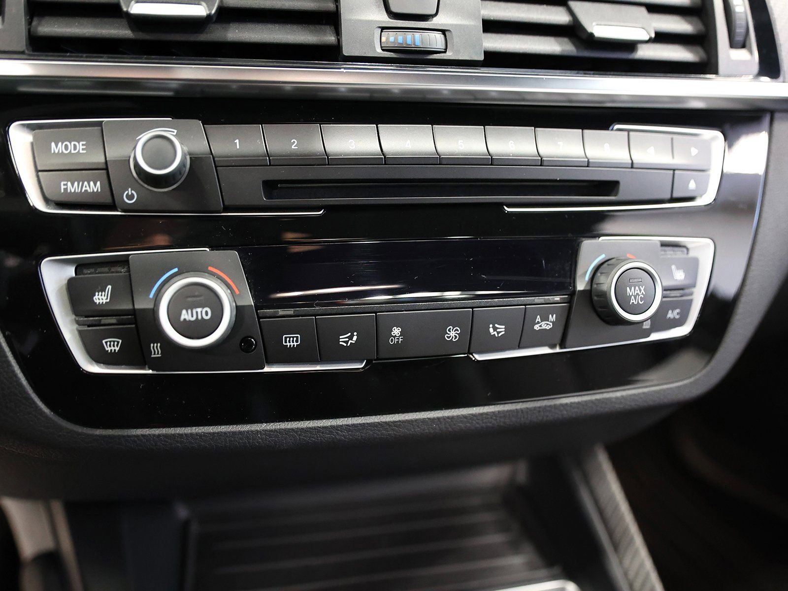 Used 2018 BMW M2 Base image 25