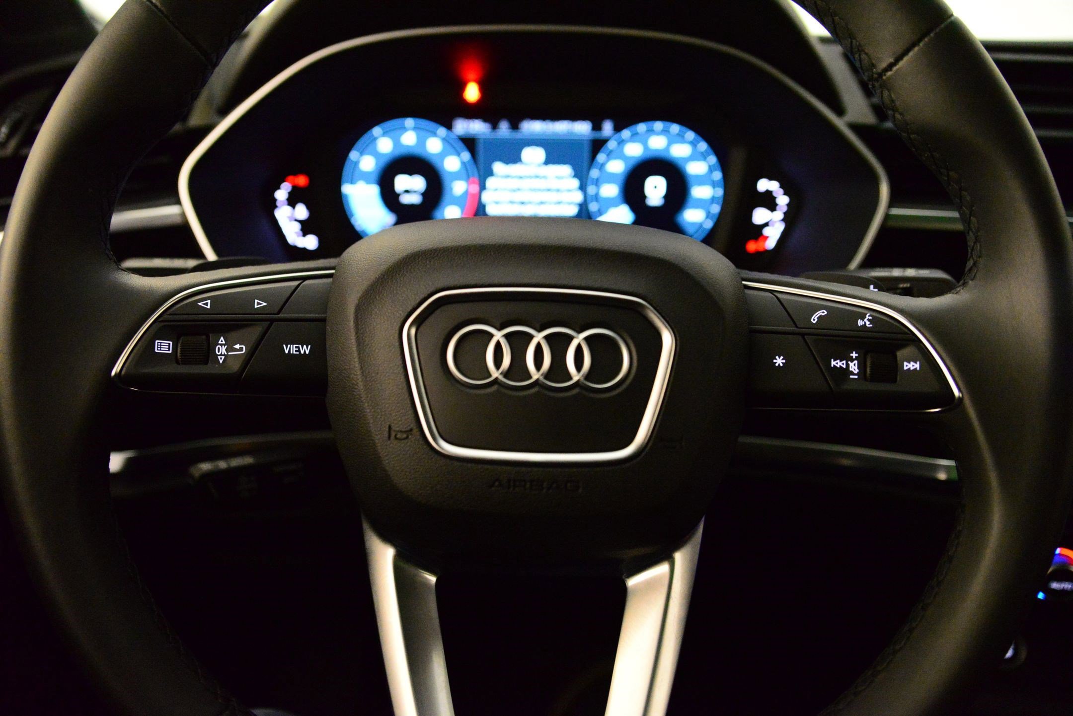 Certified 2025 Audi Q3 2.0T Premium w/ Convenience Package image 14